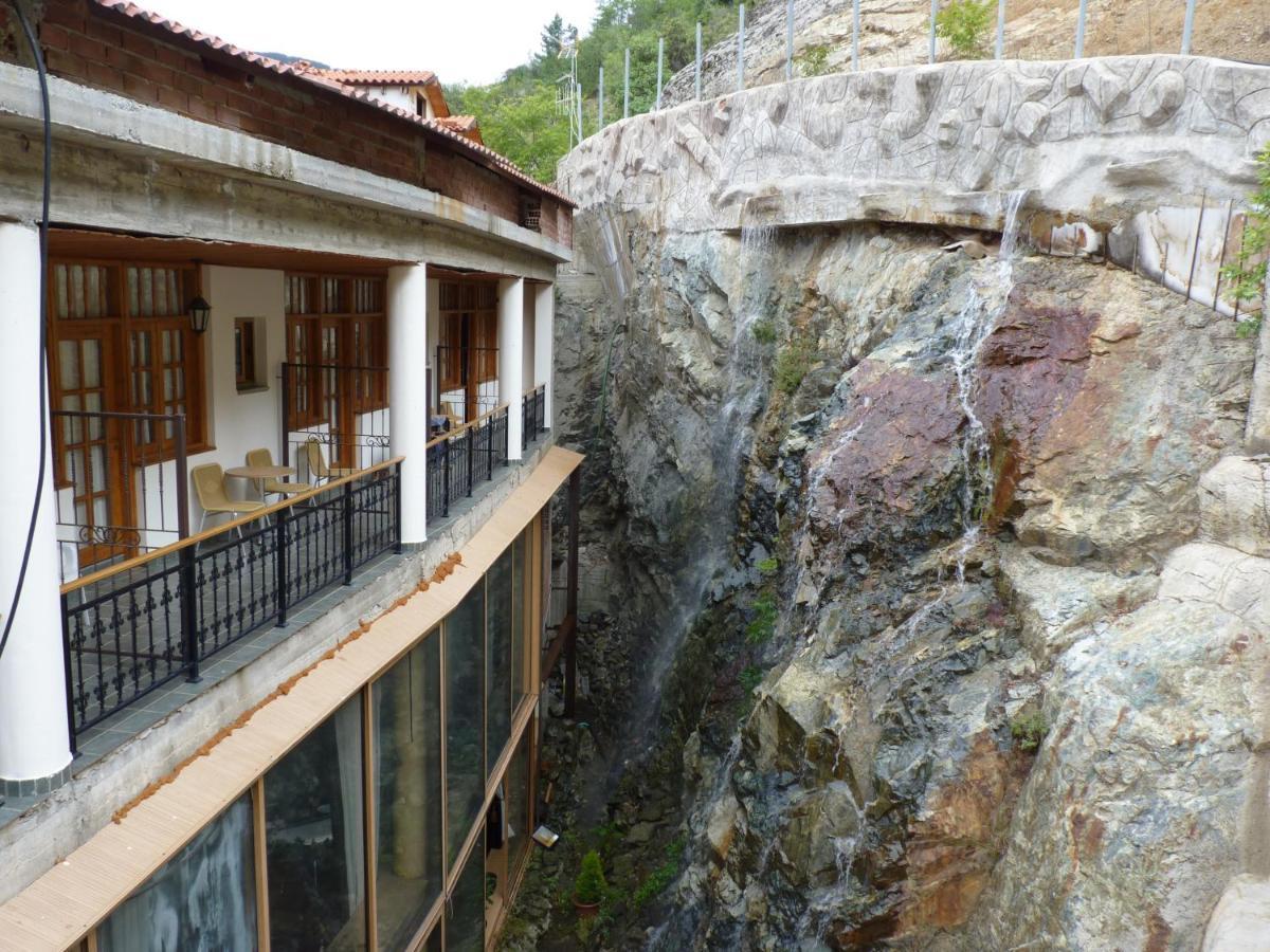 Mountain Rose Garden Hotel&Restaurant Pedhoulas Exterior foto