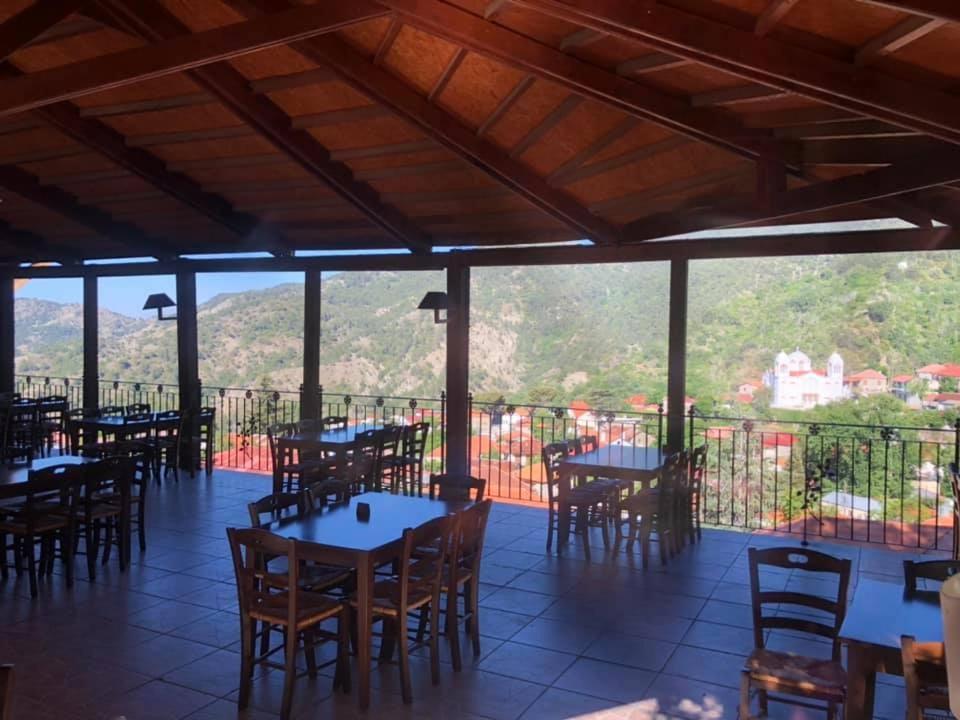 Mountain Rose Garden Hotel&Restaurant Pedhoulas Exterior foto